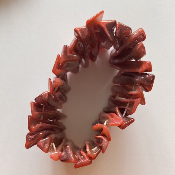 4 for $10 | Bundle of Pink Coral Chip / Shell Bracelets (2) and a necklace - Picture 6 of 8